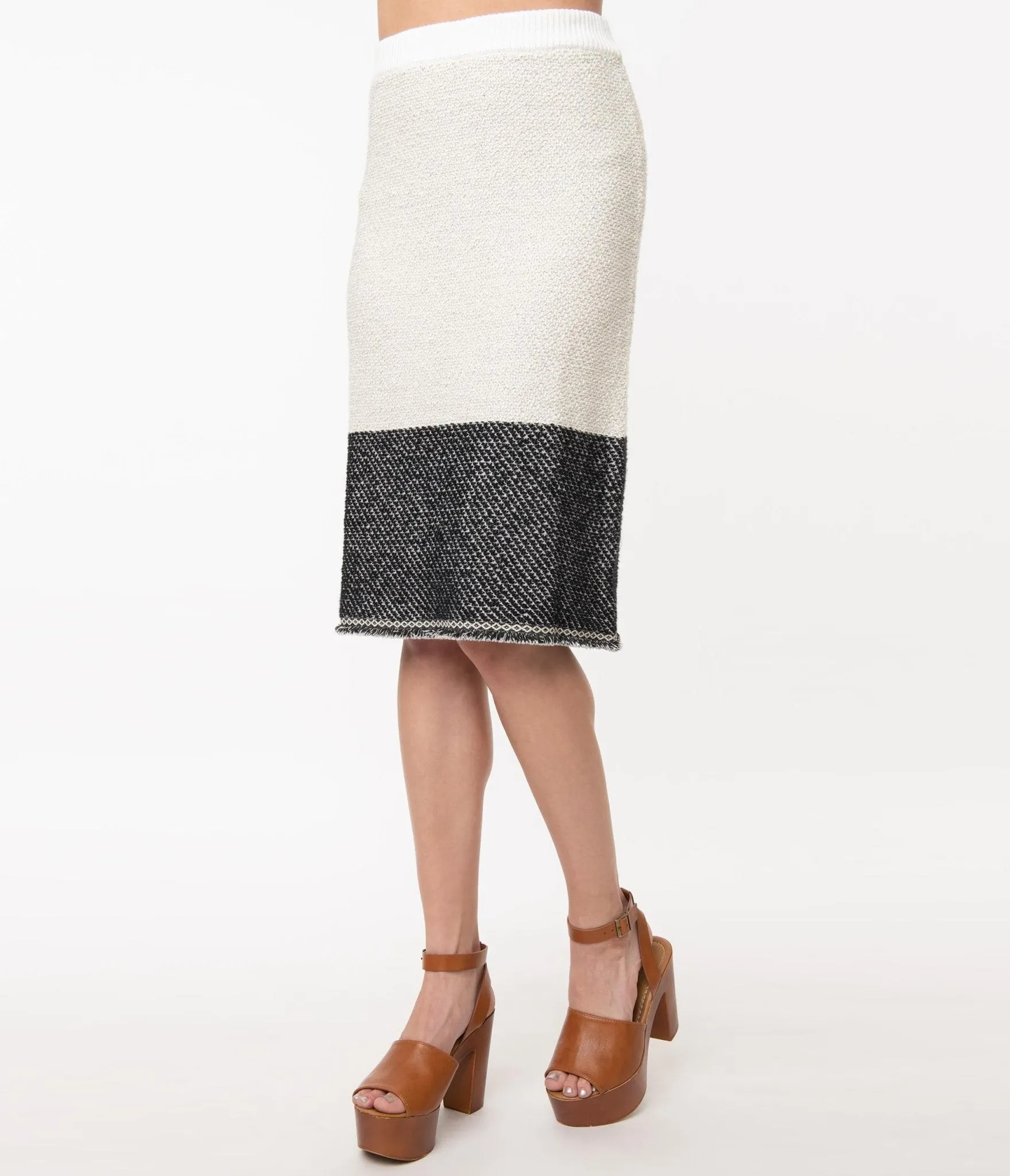 1970s Style Ivory & Black Colorblock Knit Skirt