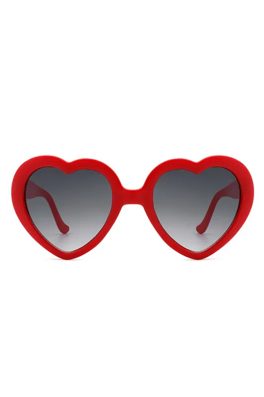 Playful Mod Clout Heart Shape Fashion Sunglasses