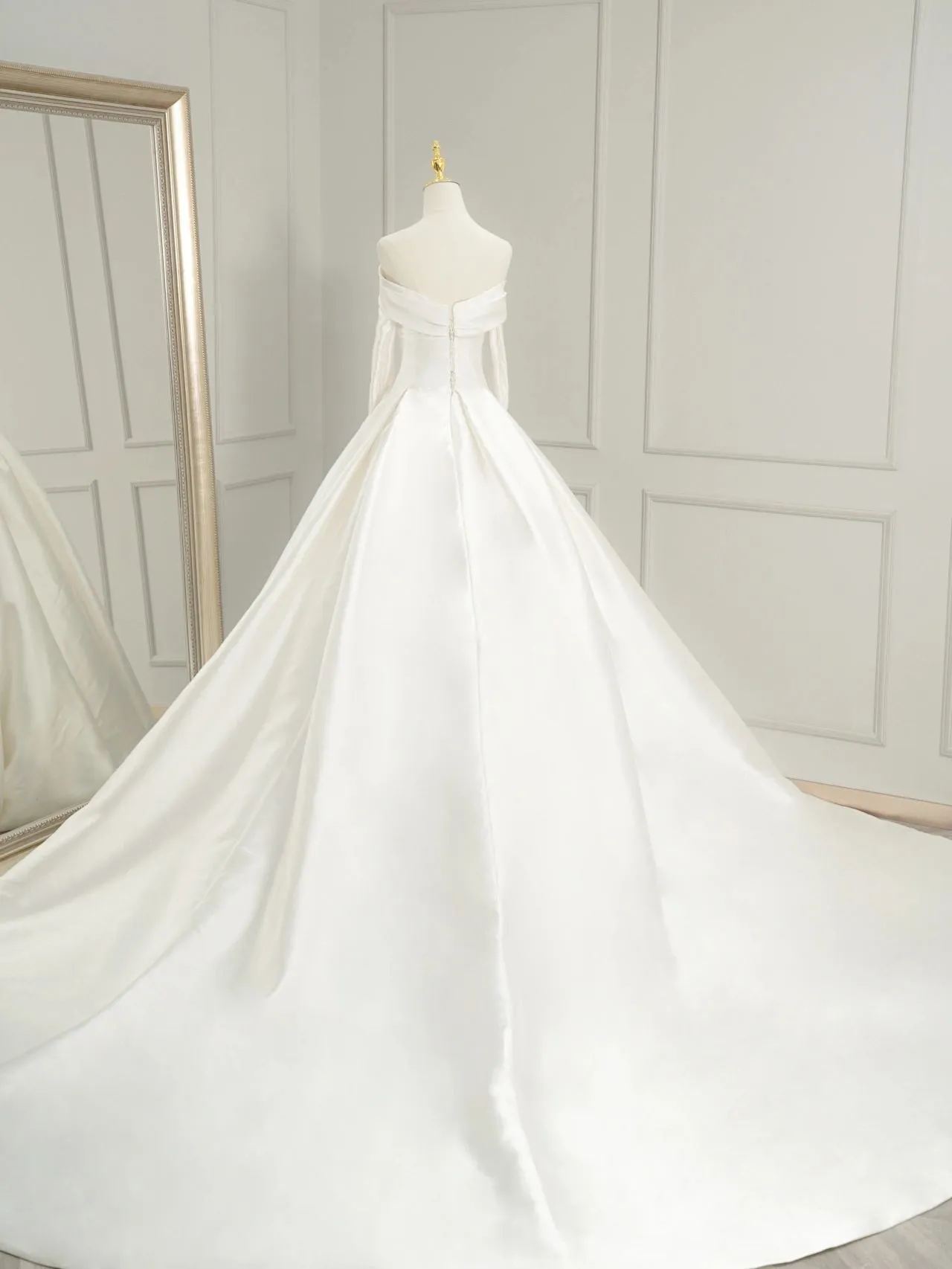 Simple Ball Gown Silk Wedding Dress with Sleeves