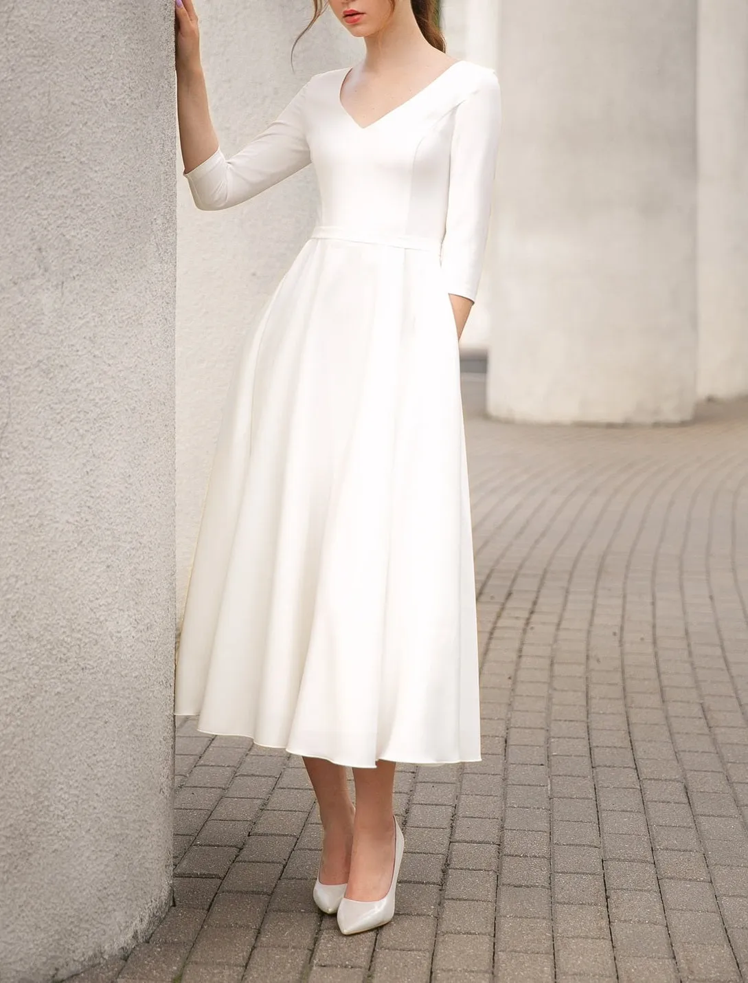 Simple Elegant Tea Length Wedding with Sleeves ET3020