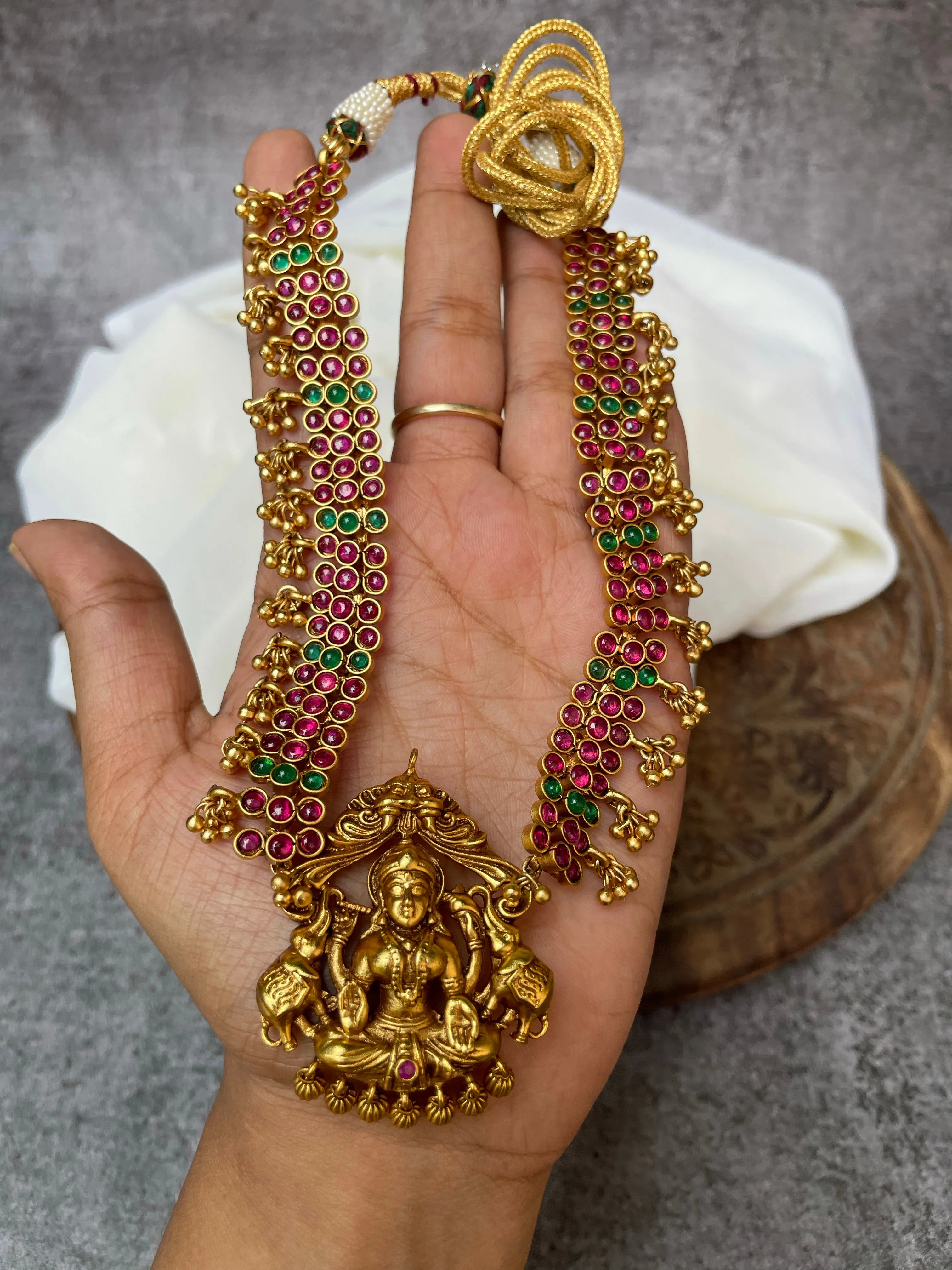 Simple Lakshmi kemp necklace with tiny studs